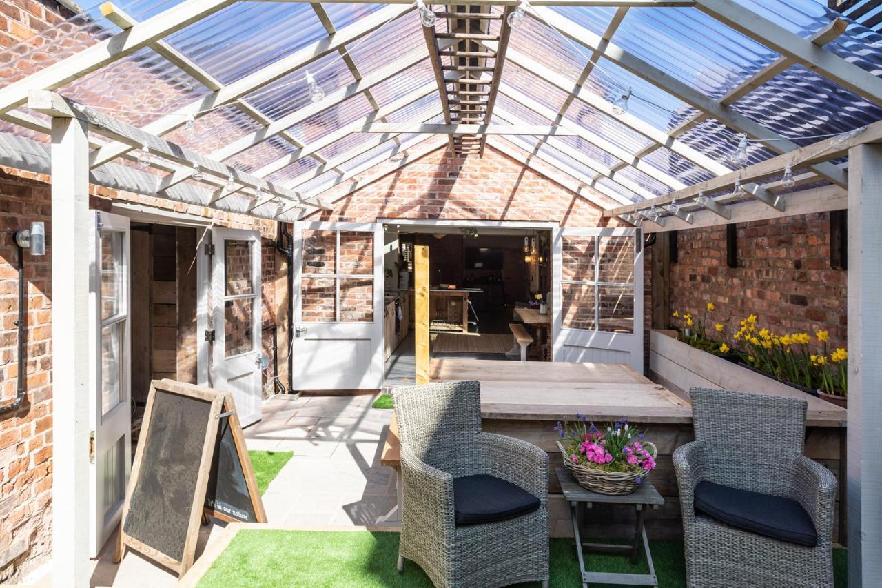 The Walled Garden At Cheshire Boutique Bathhouse Nantwich Exterior photo